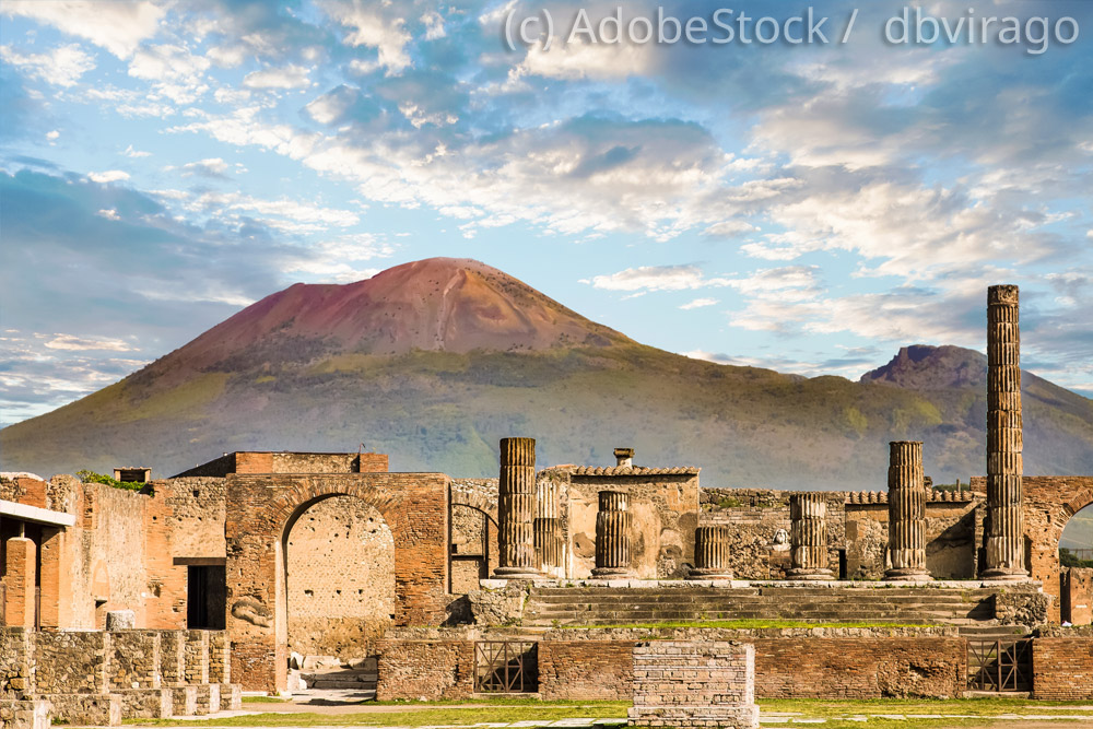 Vesuv-hinter-Pompeji Blick-auf-Vesuv-hinter-Pompeji