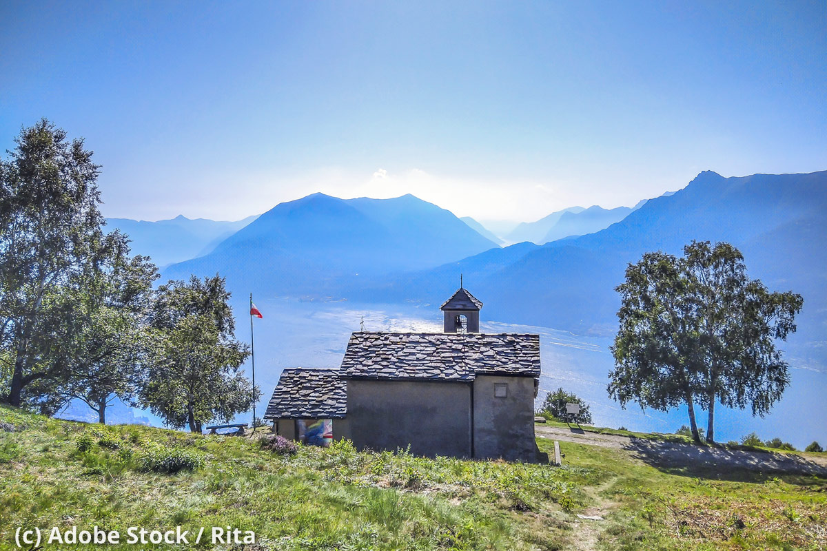 Bellano-Blick-vom-Berg-auf-Comer-See