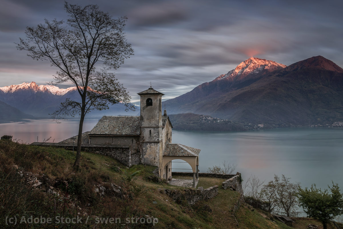 Kirche-und-Comer-See-Dongo Kirche-Santa-Eufemia-mit-Seeblick