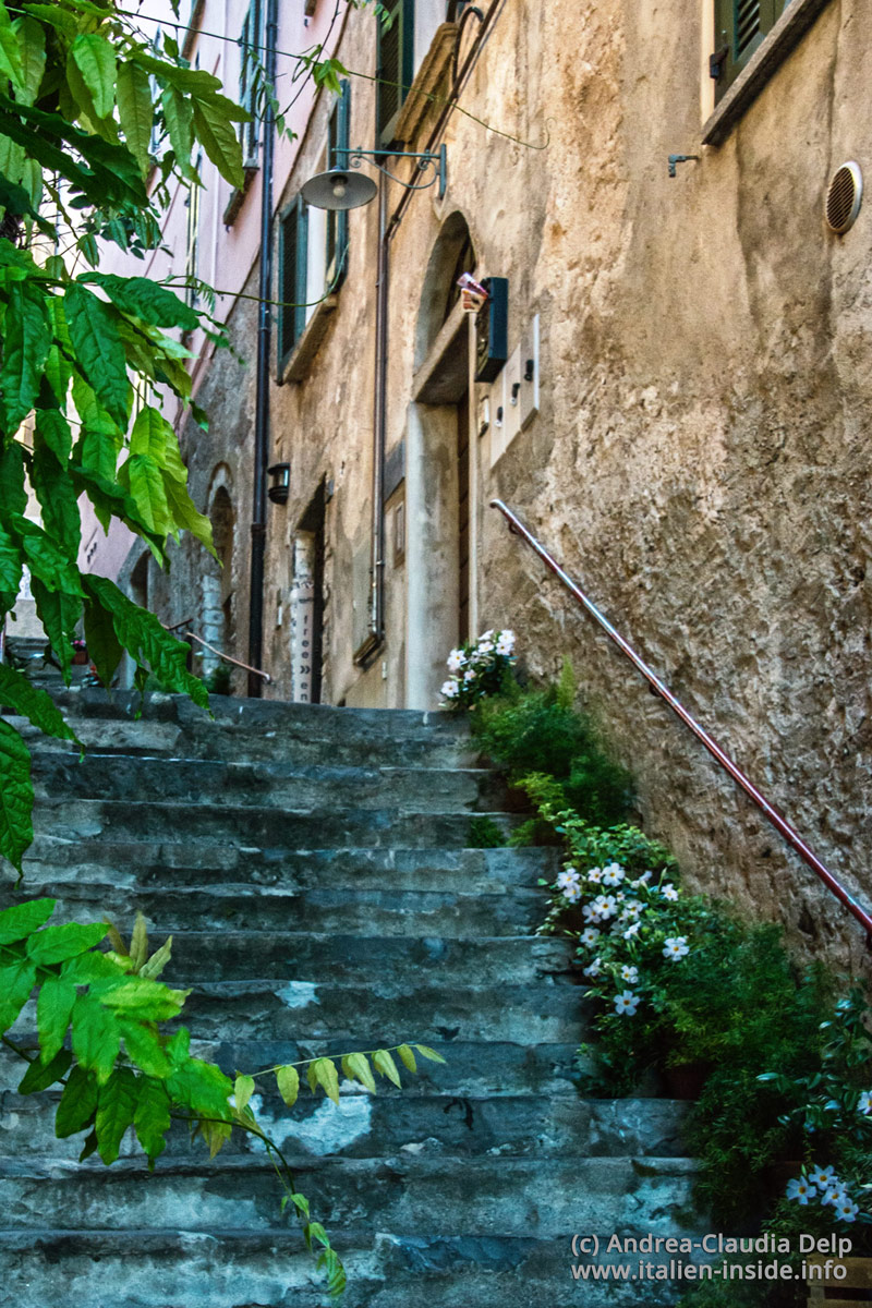 Varenna-Altstadt Gasse-in-Varenna