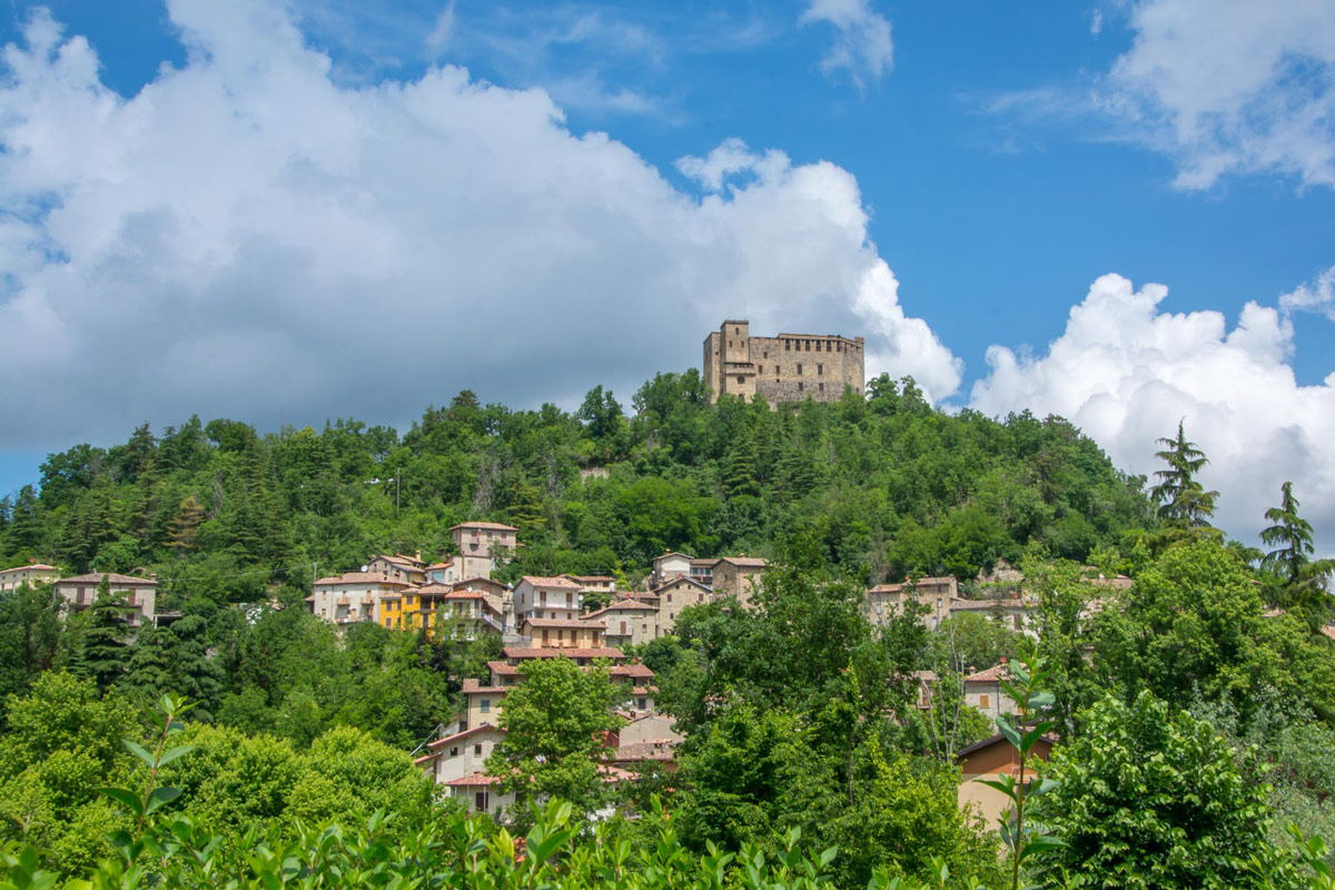 Zavattarello-Burg Zavattarello-Burg