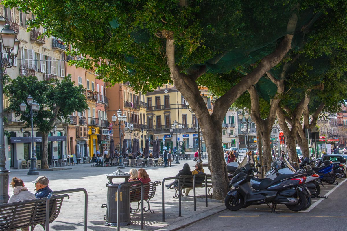 Piazza-Yenne-Cagliari