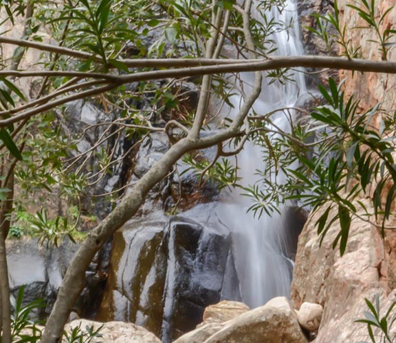 Trinkwasser-Sardinien Wasserfall-Sardinien