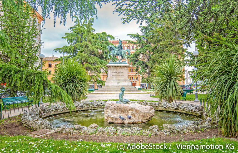 Perugia-Piazza-Italia-mit-Brunnen