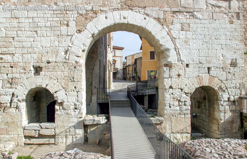 Spello-roemisches-Stadttor-Porta-Consolare Spello-roemisches-Stadttor-Porta-Consolare