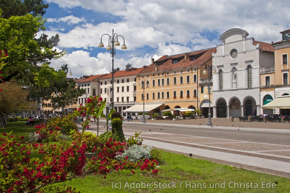 Belluno-Piazza-dei-Martiri Belluno-Piazza-dei-Martiri