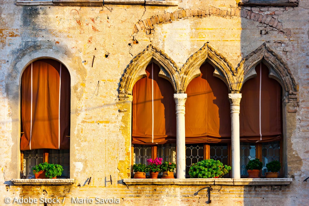 Portogruaro-Palazzo-Fenster
