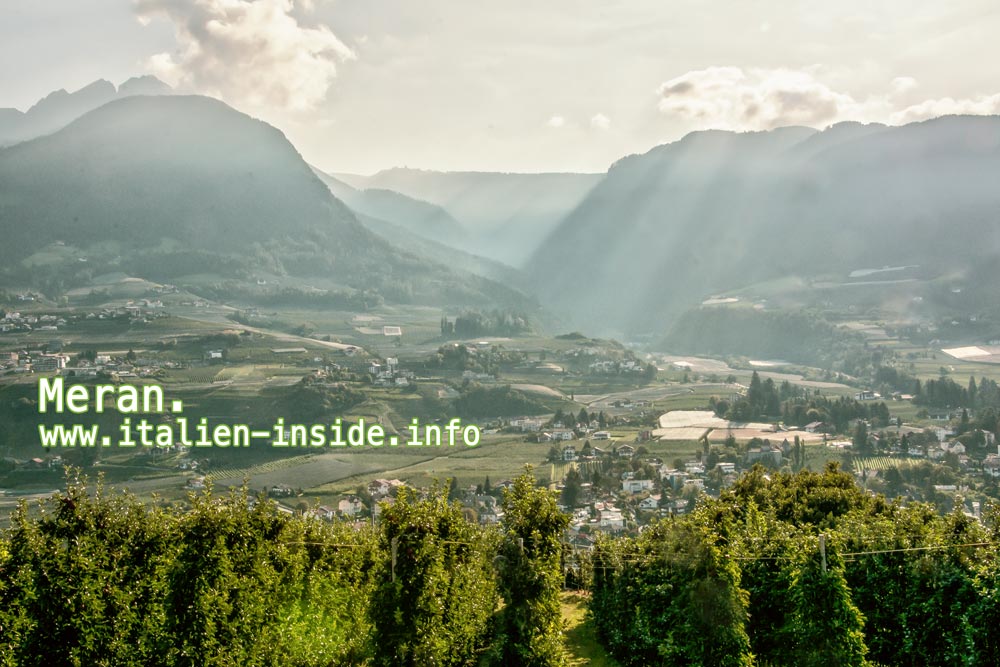 Meran Meran-Landschaft-Weinberge