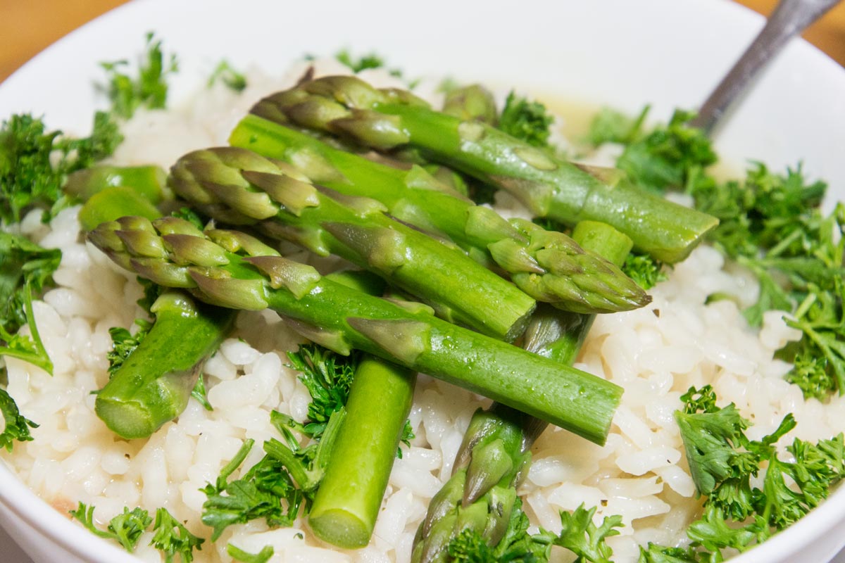 Risotto-mit-grünem-Spargel Risotto-mit-grünem-Spargel